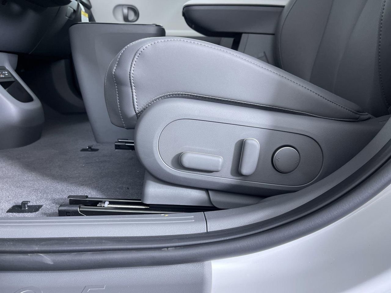 New 2026 Atlas White Matte Hyundai SEL image 24