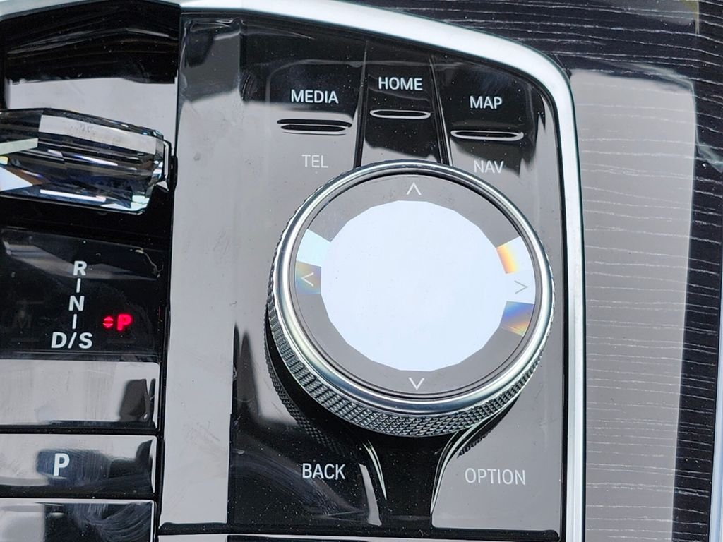 New 2026 Black BMW xDrive40i image 24