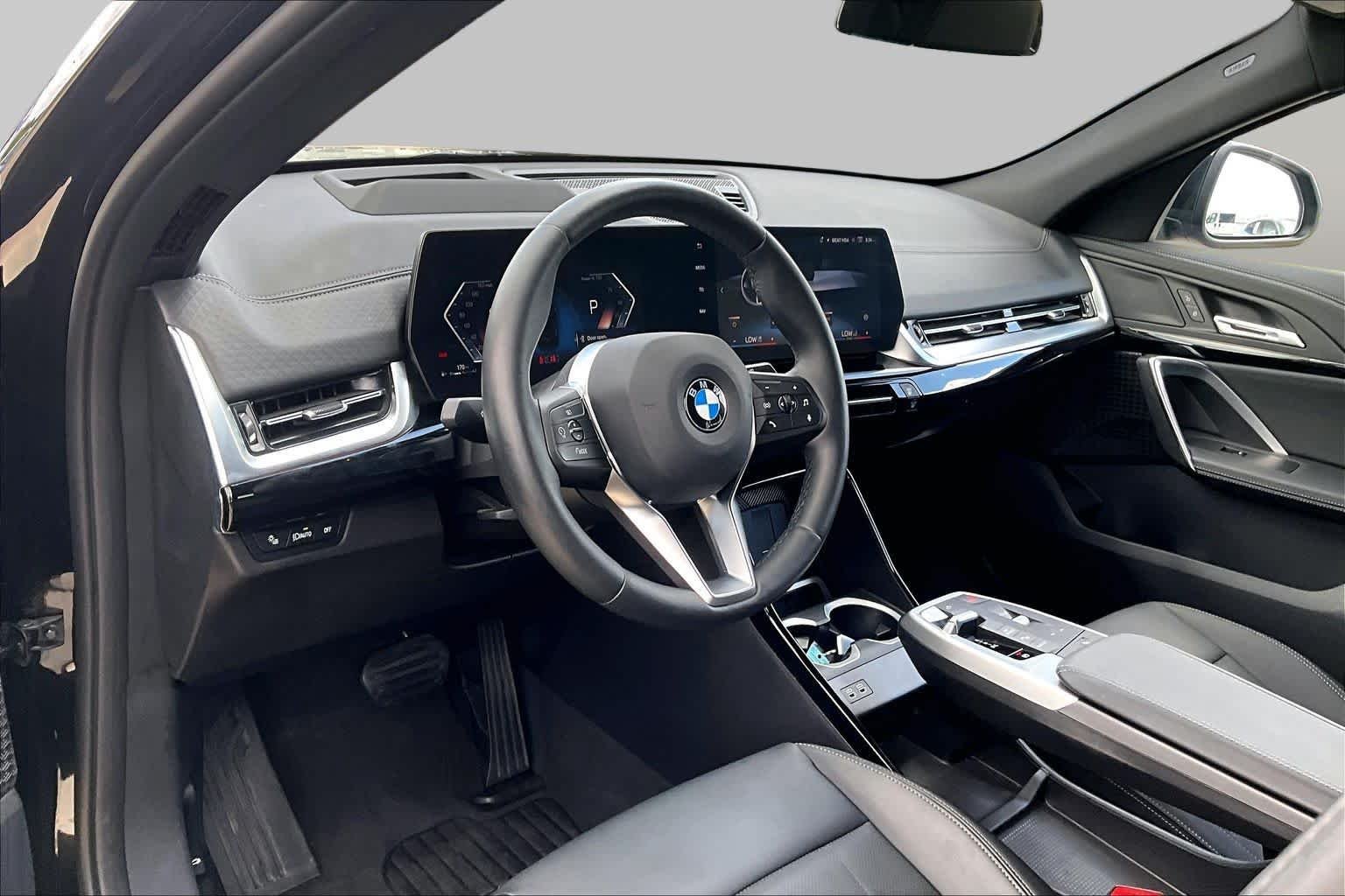 Used 2025 Black Sapphire Metallic BMW xDrive28i image 17