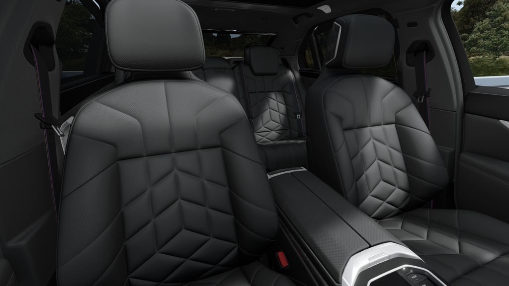 New 2026 Black Sapphire Metallic BMW eDrive50 image 36