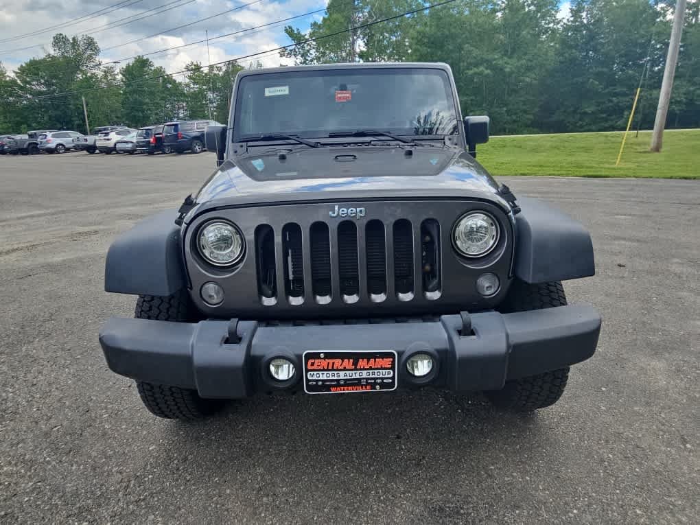 Used 2018 Granite Crystal Metallic Clearcoat Jeep Sport S image 9