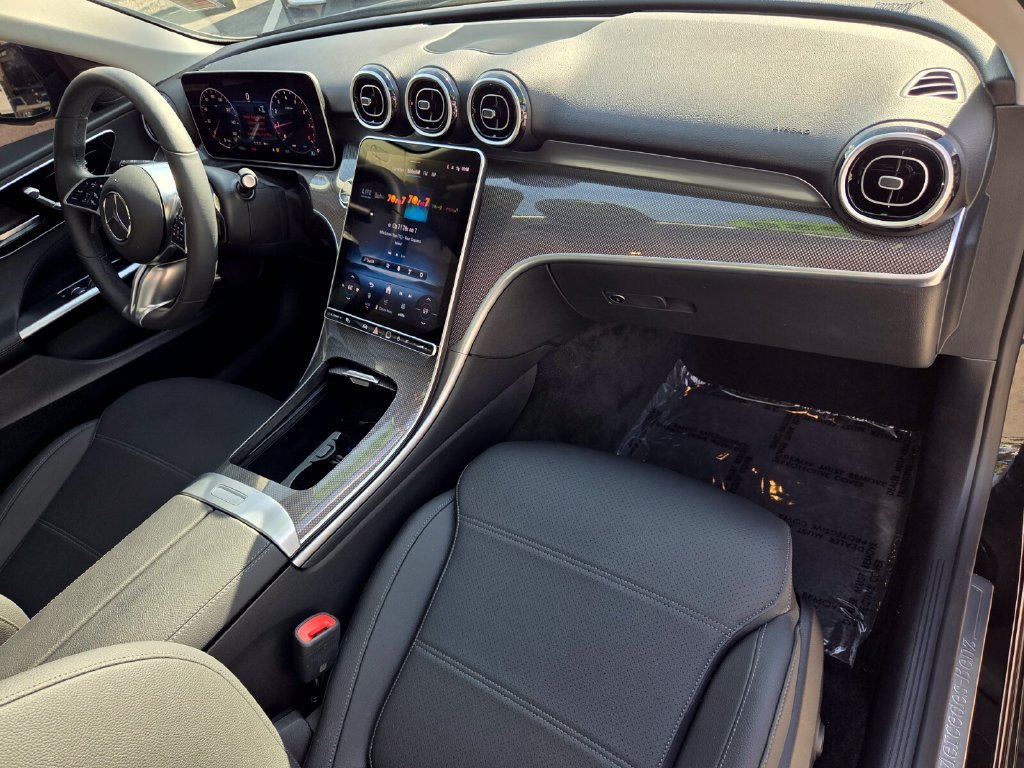 2026 Mercedes-Benz C-Class Sedan C 300 - Photo 18