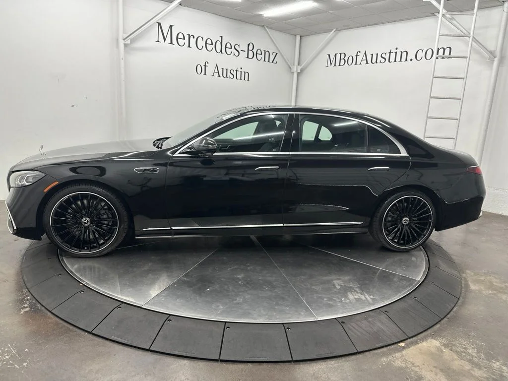 New 2027 Black Mercedes-Benz S 580 image 4