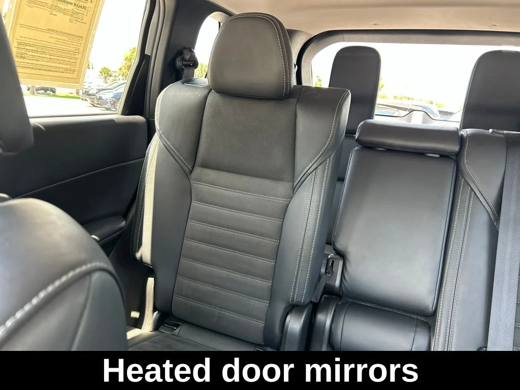 Used 2024 Silver Mitsubishi SE image 12