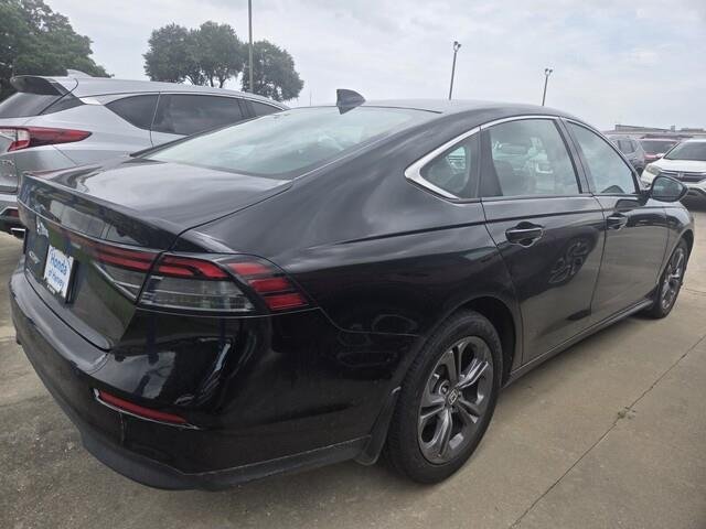 Used 2023 Crystal Black Pearl Honda EX image 4