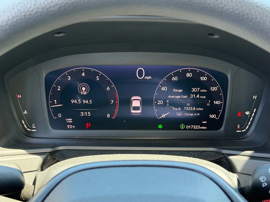 Used 2023 White Honda EX image 32