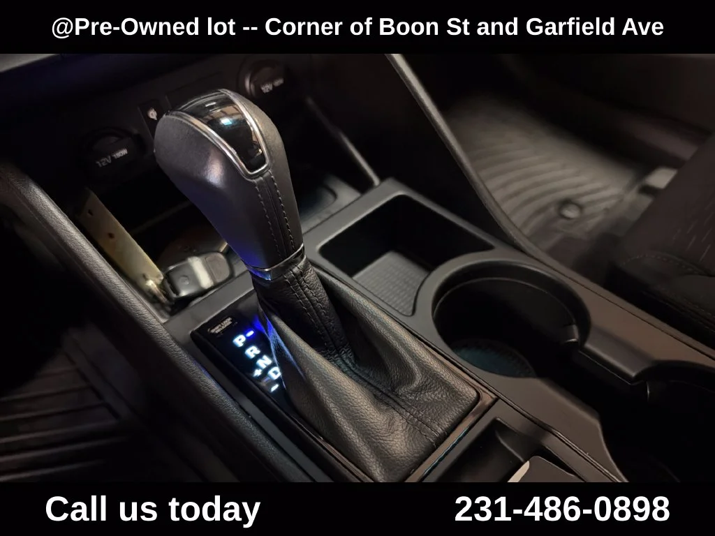 Used 2020 Blue Hyundai Sport image 25