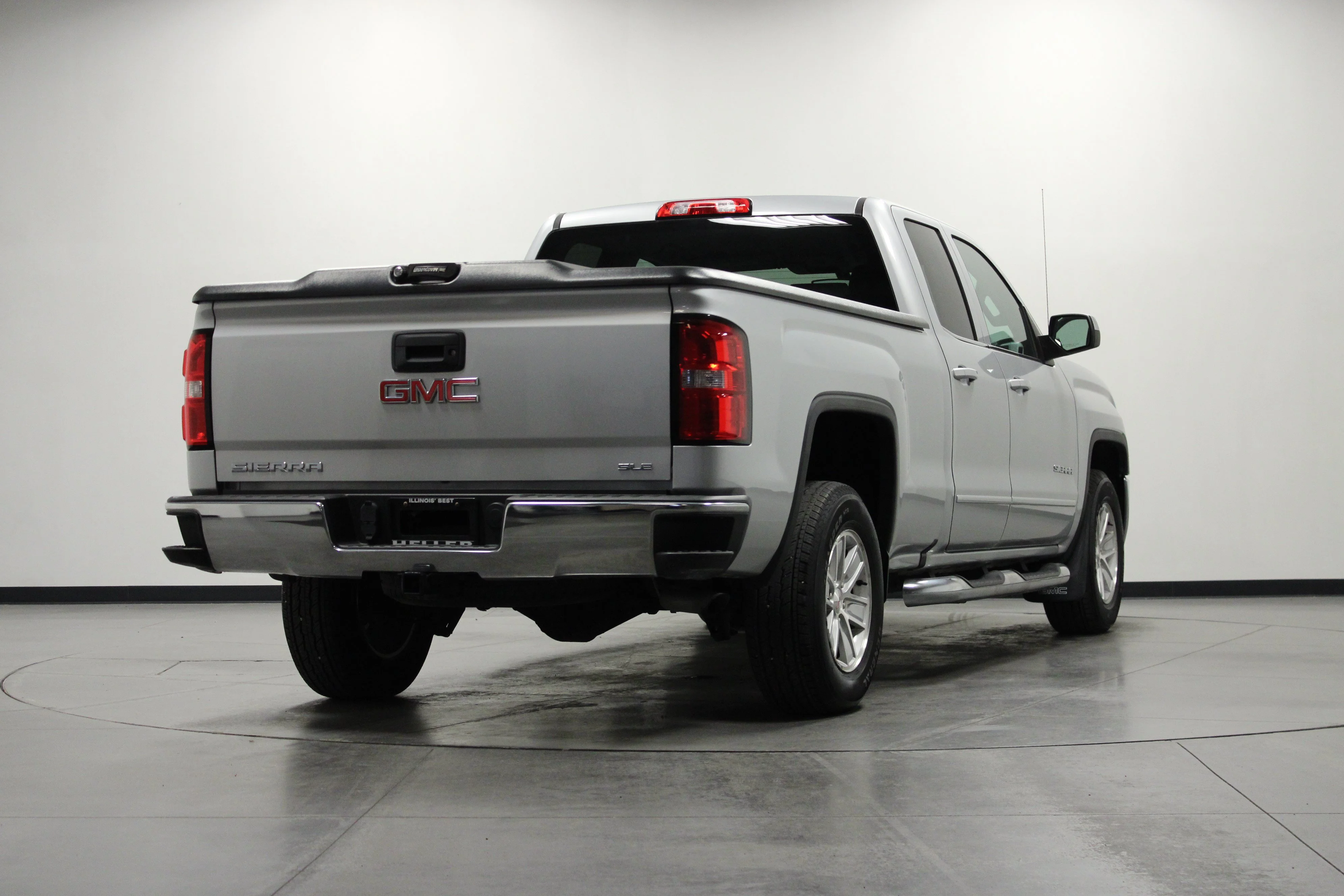 Used 2018 QUICKSILVER METALLIC GMC SLE image 4