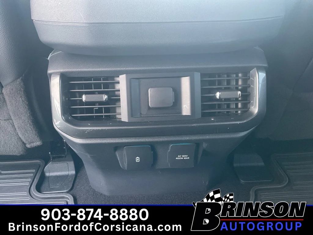 Used 2023 Avalanche Ford LARIAT image 17