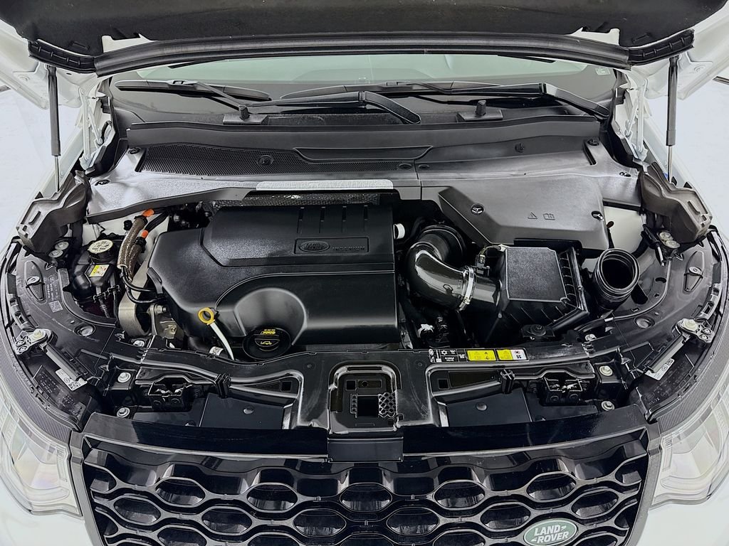 Certified Used 2025 Fuji White Land Rover S image 30