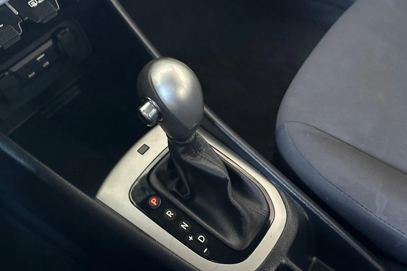 Used 2017 Clear White Kia LX image 19