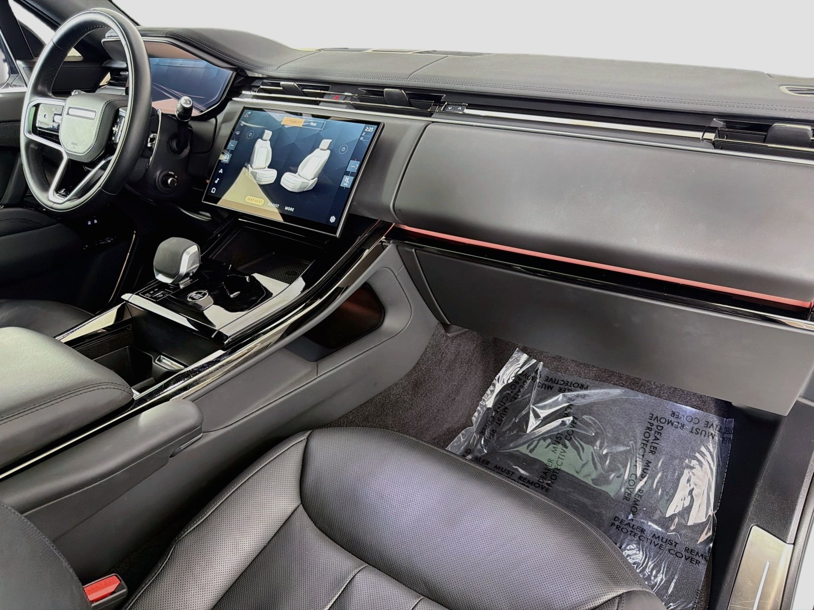Certified Used 2025 Fuji White Land Rover SE image 35