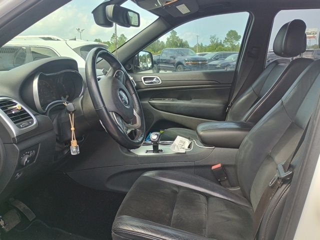 Used 2015 White Jeep Altitude image 5