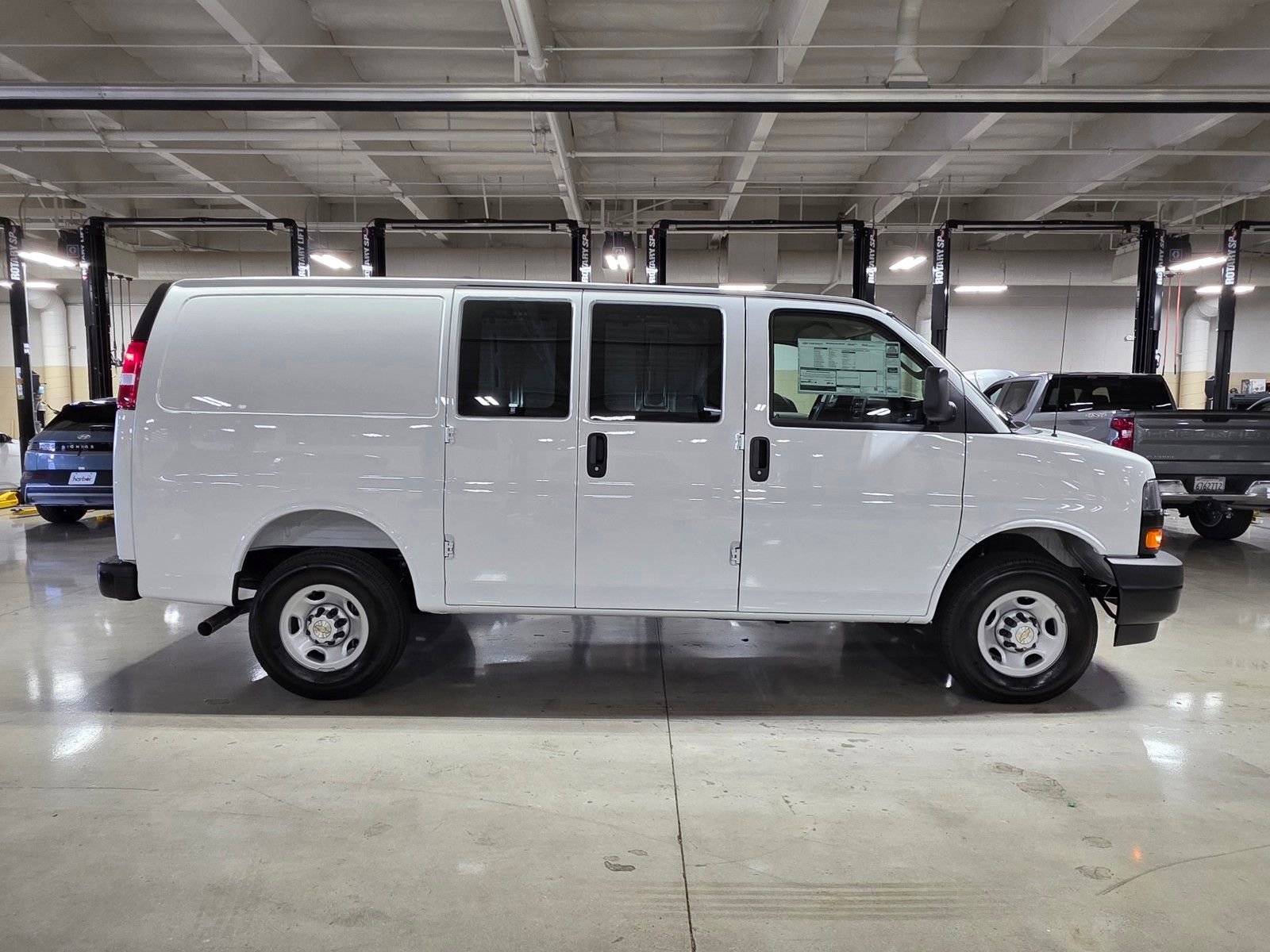 2026 Chevrolet Express Cargo Work Van - Photo 8