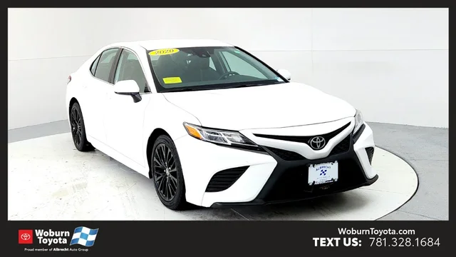 2020 Toyota Camry SE