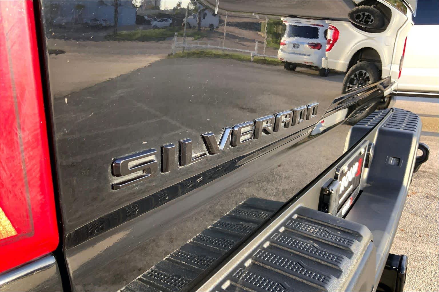 Used 2024 Black Chevrolet ZR2 image 31