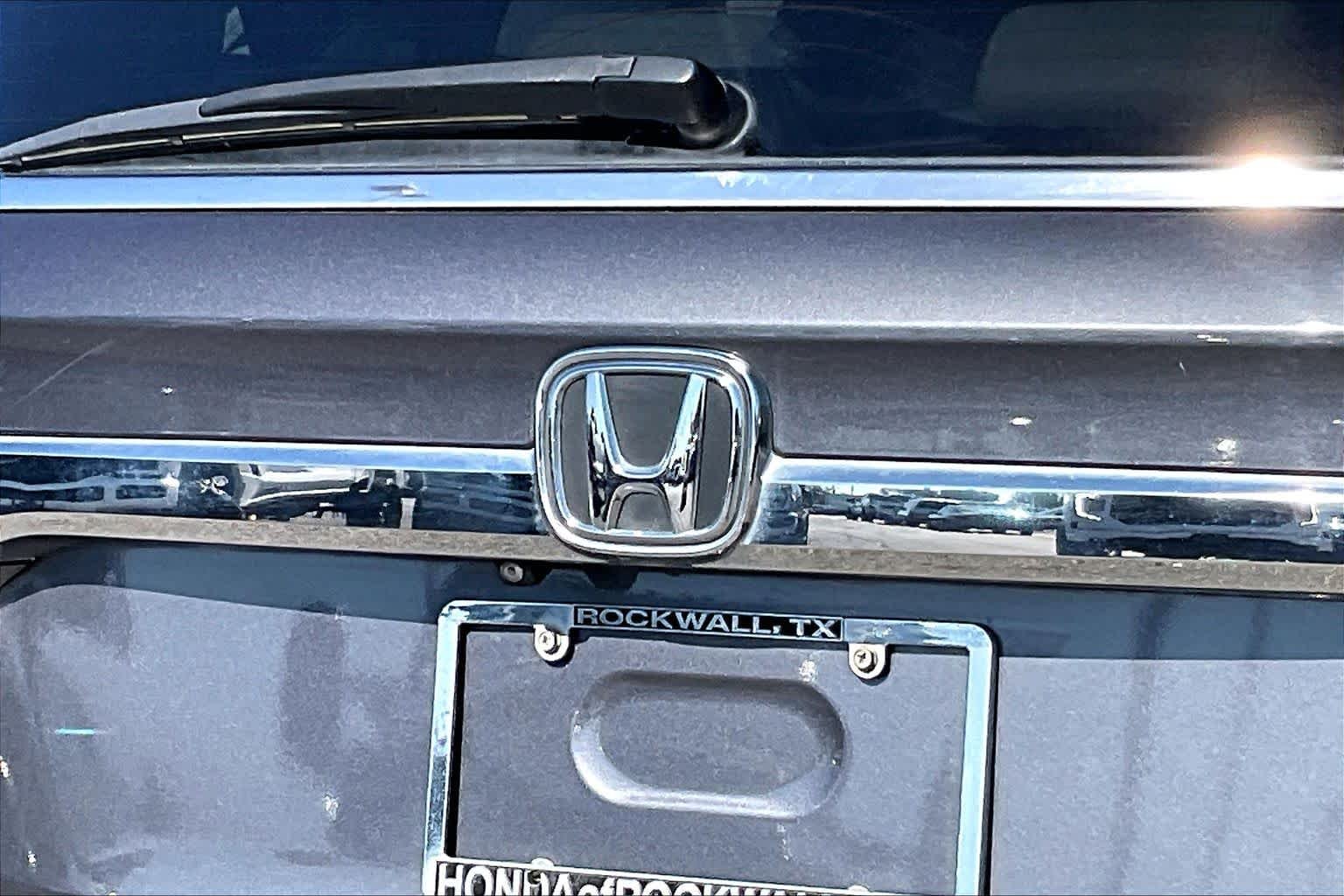 Used 2018 PACIFIC PEWTER METALLIC Honda EX-L image 29