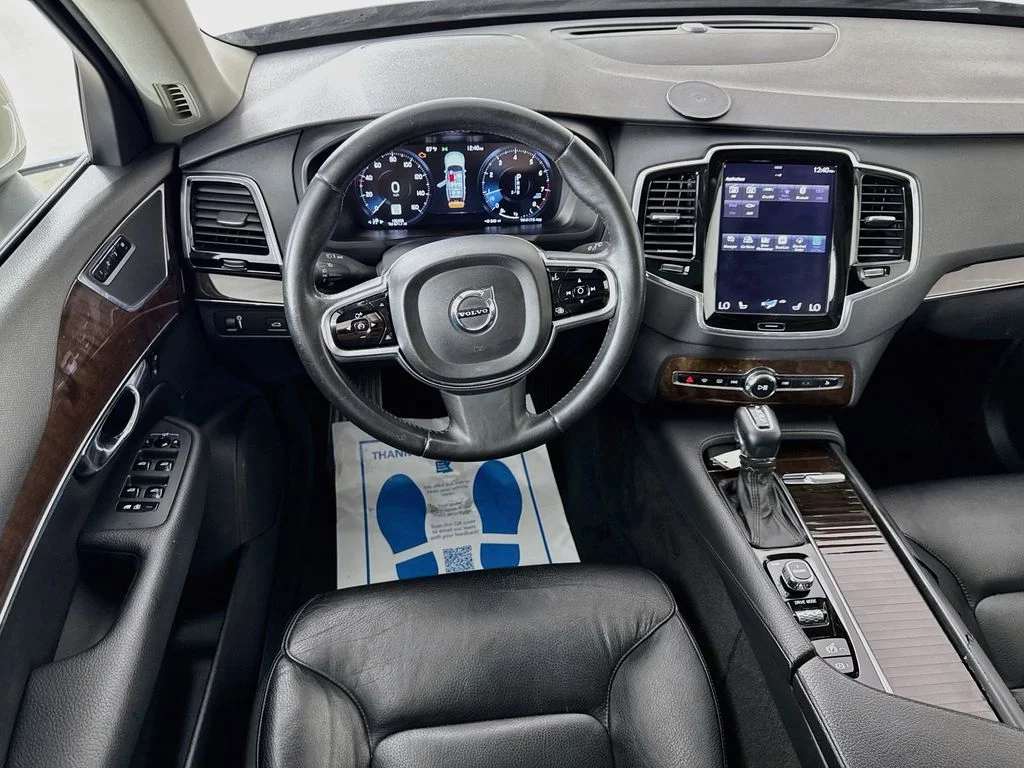 Used 2016  Volvo T6 Momentum image 27