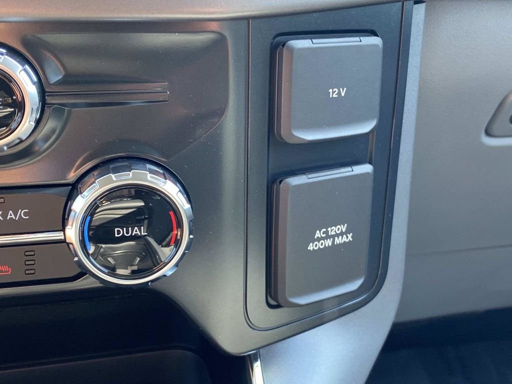 New 2026 Carbonized Gray Metallic Ford XLT image 19