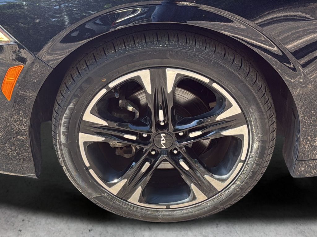 Used 2023 Black Kia GT-Line image 32