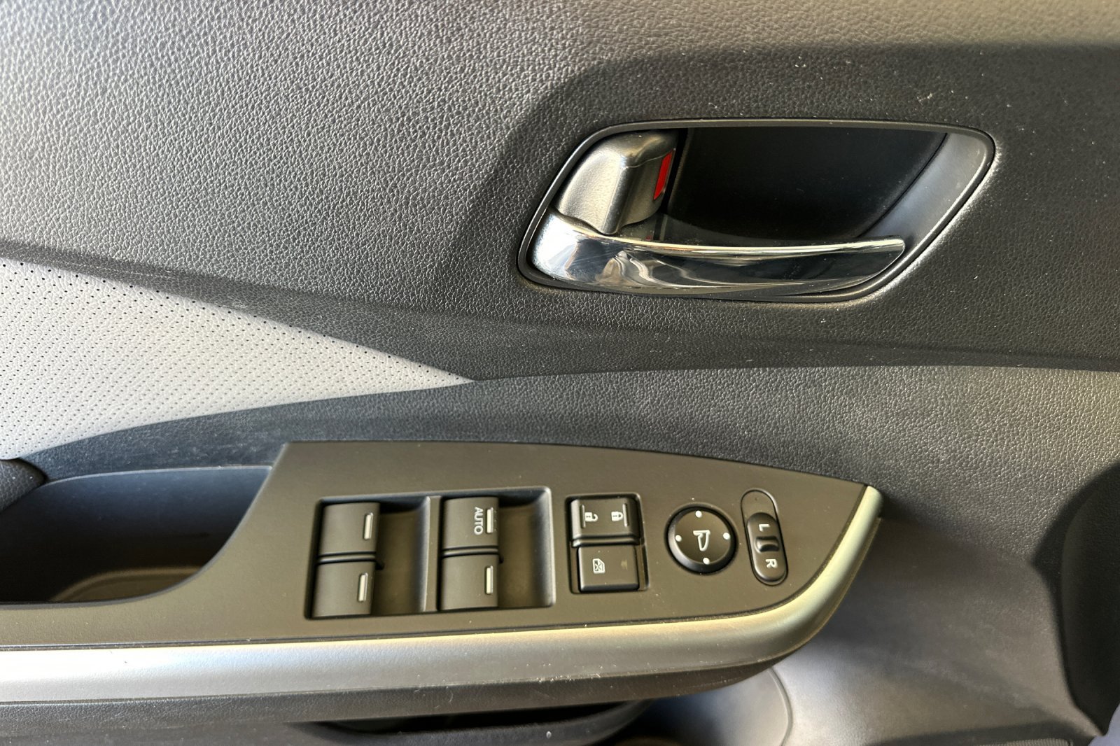 Used 2016 Green Honda EX-L image 10