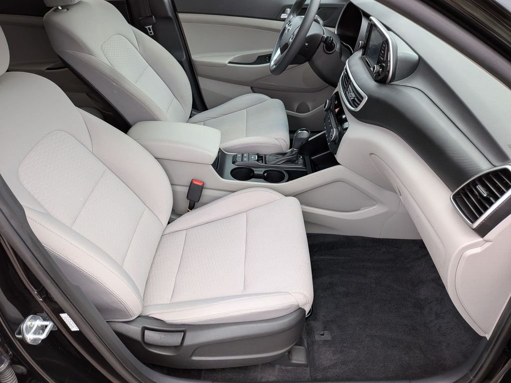 Used 2021 Black Hyundai Value image 28