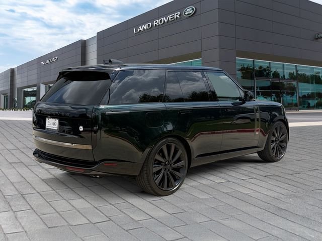 Used 2026 Green Land Rover SV image 5