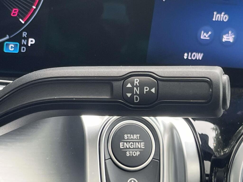 New 2026 Mountain Grey Metallic Mercedes-Benz GLB 250 image 37