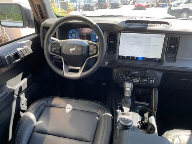 New 2025 Azure Gray Metallic Tri-Coat Ford Badlands® image 11