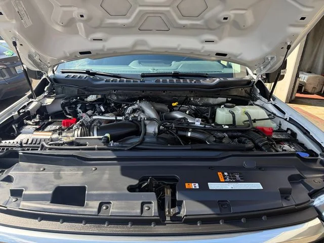 Certified Used 2025 Avalanche Ford Lariat image 19