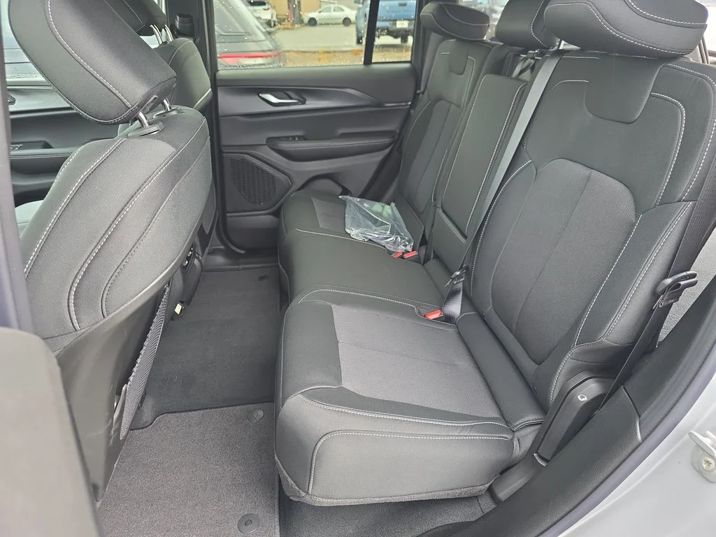 New 2026 Silver Zynith Exterior Paint Jeep Laredo X image 28