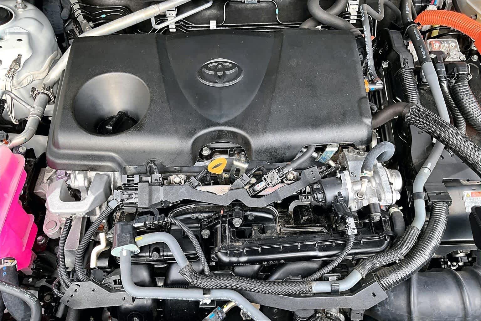 Used 2023 Wind Chill Pearl/Midnight Black Metallic Toyota Hybrid XSE image 33