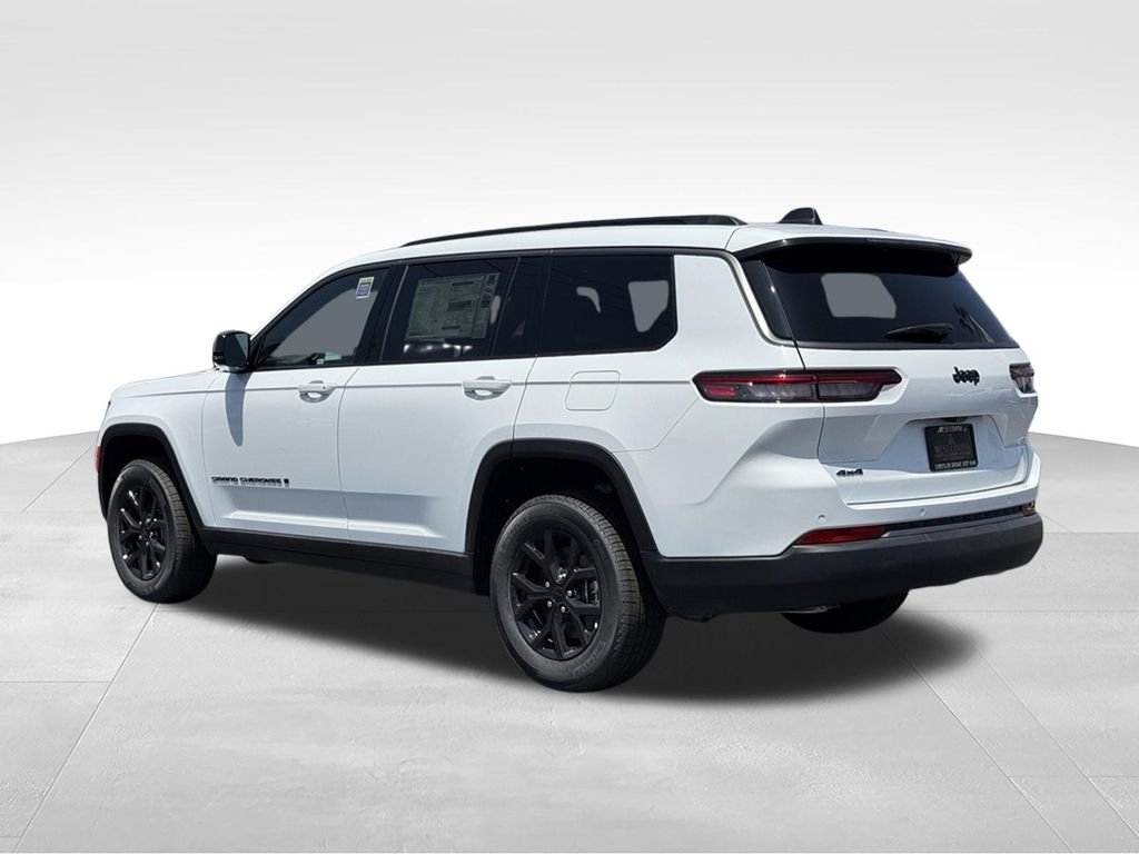 New 2026 Bright White Clear-Coat Exterior Paint Jeep Altitude image 7