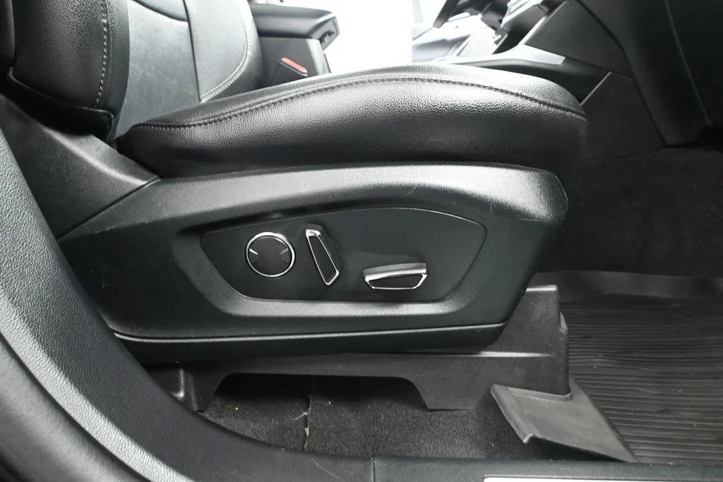Used 2020 Black Ford Limited image 51