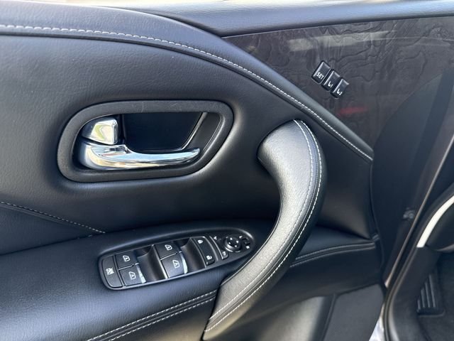 Used 2024 Gray INFINITI LUXE image 18