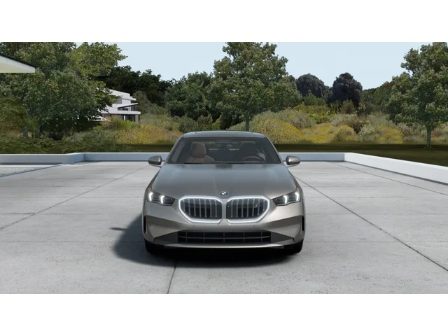 New 2027 Oxide Grey Metallic BMW xDrive40 image 3