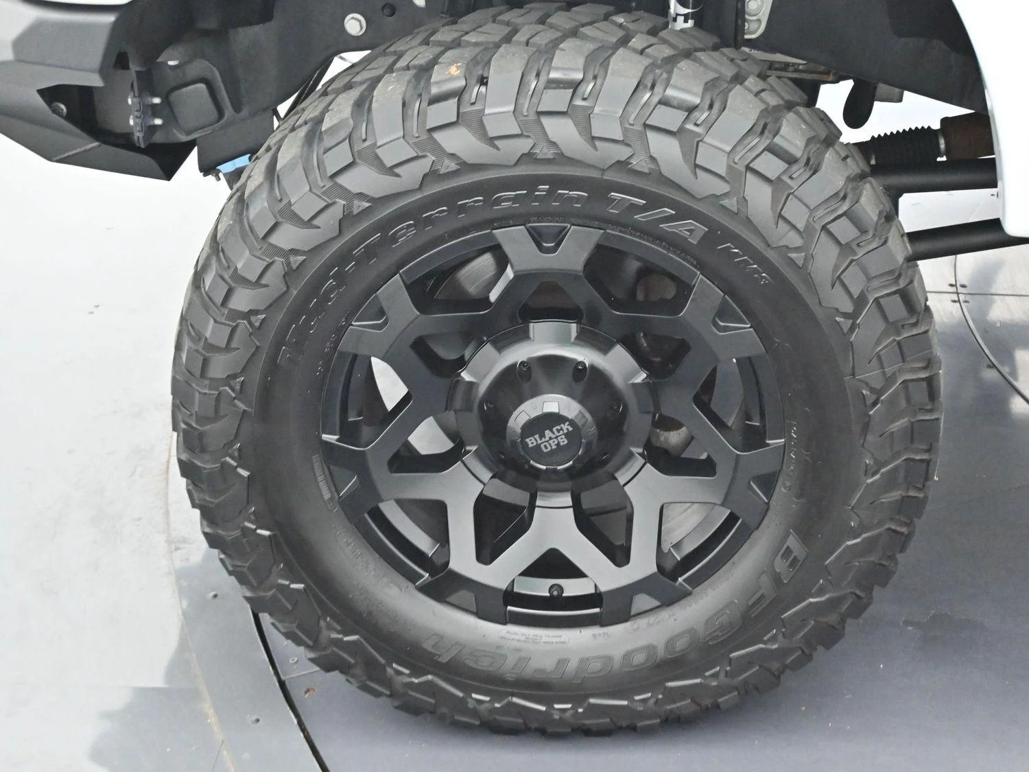 Used 2022 White Ford XL image 40