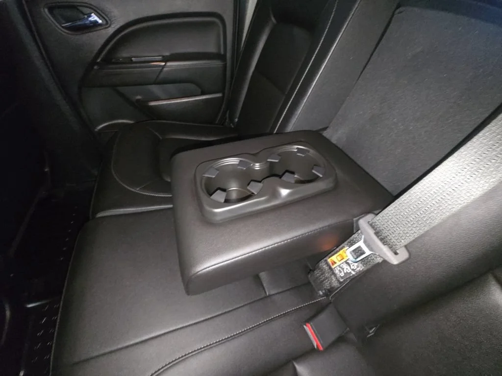 Used 2018 SATIN STEEL METALLIC GMC 4WD SLT image 27