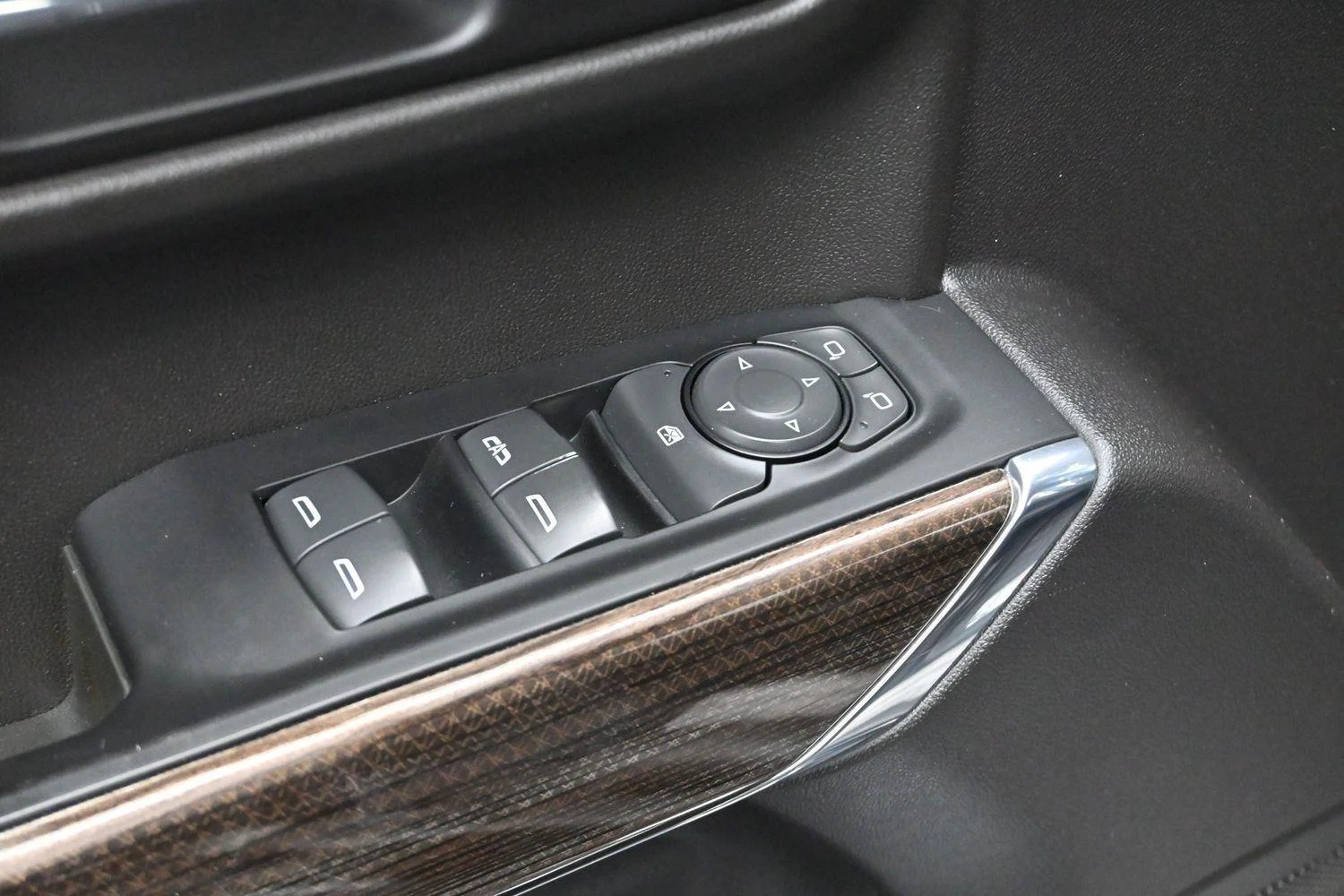 Used 2022 Black Chevrolet LT image 11