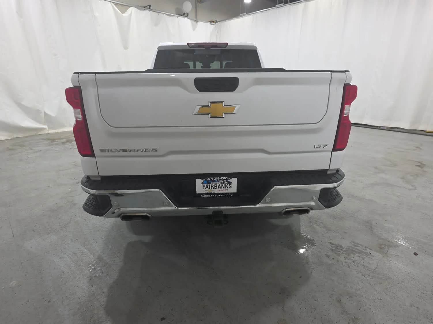 Used 2024 Iridescent Pearl Tricoat Chevrolet LTZ image 5