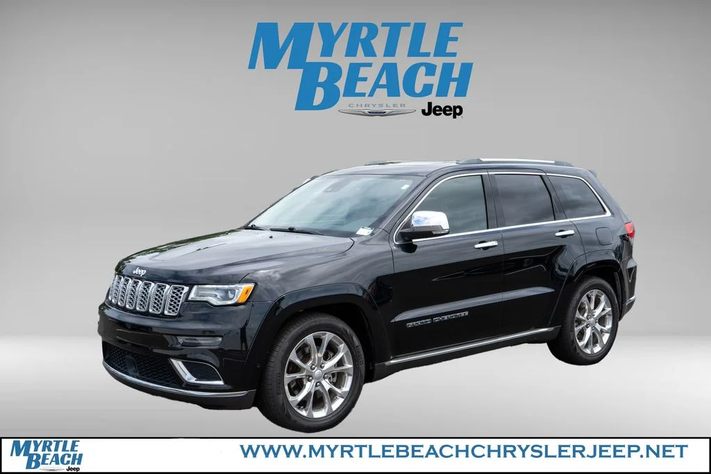 Used 2020 Diamond Black Jeep Summit image 2