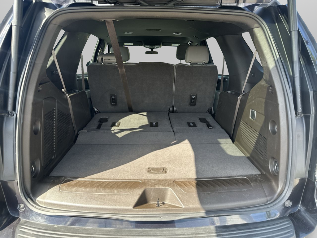 Used 2025 Gray Chevrolet LT image 32