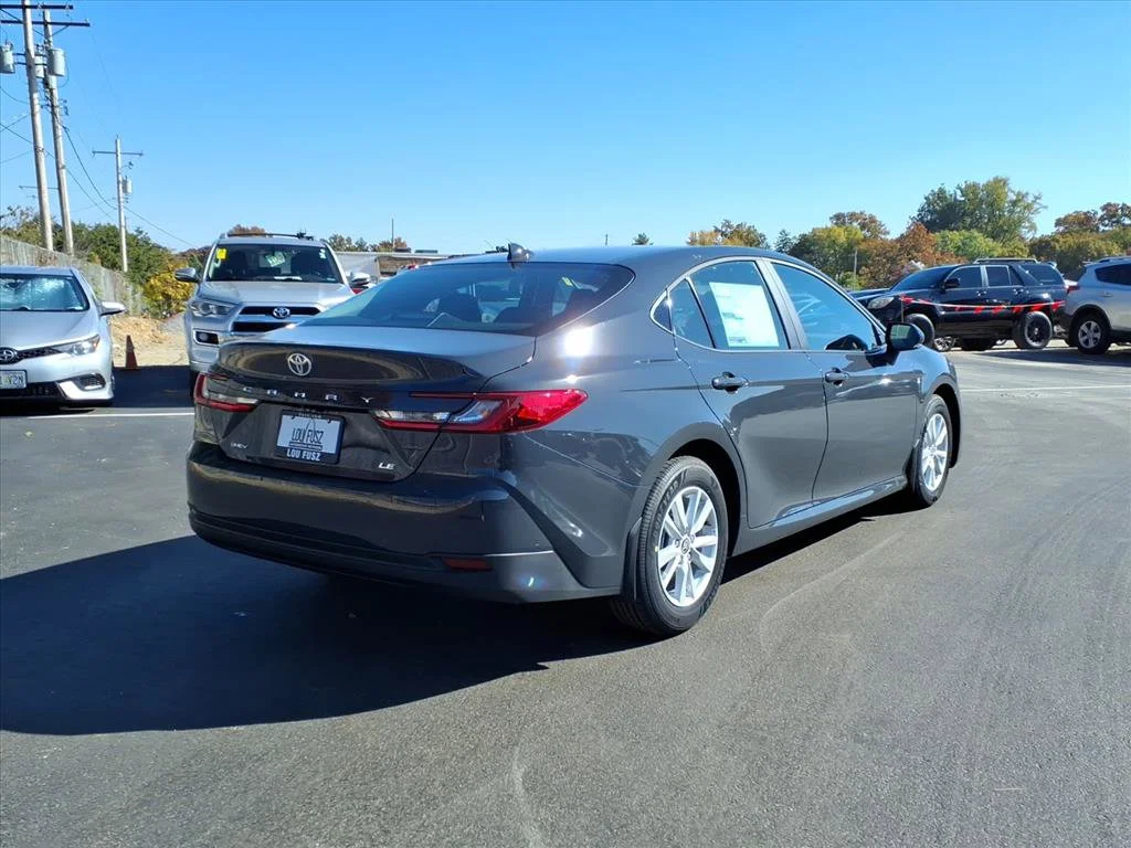 2026 Toyota Camry LE - Photo 2