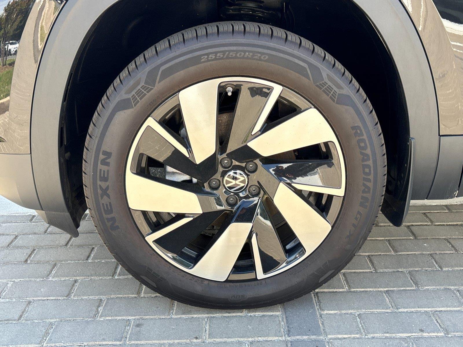 2025 Volkswagen Atlas Cross Sport SEL - Photo 10