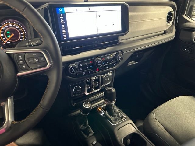 2024 Jeep Wrangler 4-Door Sahara - Photo 26