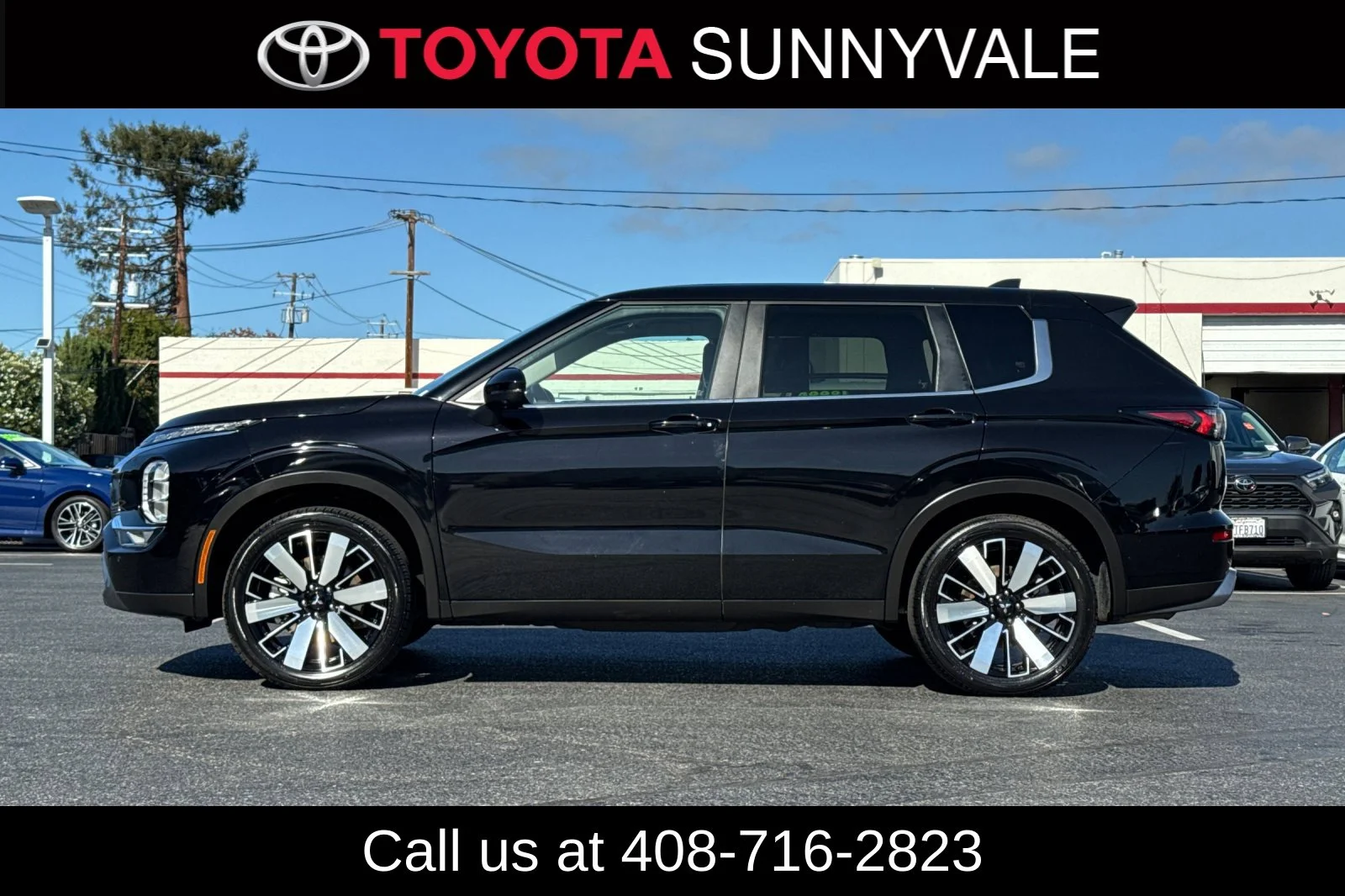 Used 2025 Black Mitsubishi SE image 3