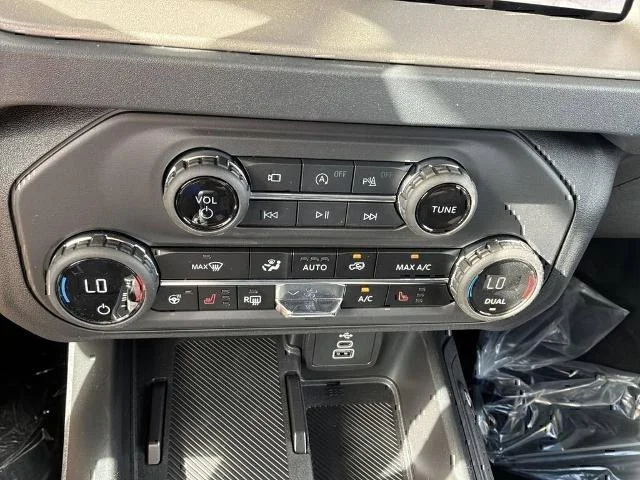 New 2026 Avalanche Gray Ford Outer Banks® image 38