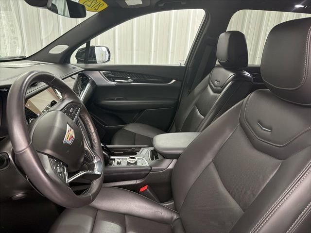 Used 2025 Stellar Black Metallic Cadillac Premium Luxury image 9