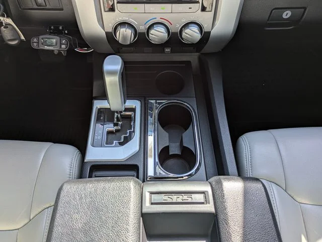 Used 2016 Magnetic Gray Metallic Toyota SR5 image 19