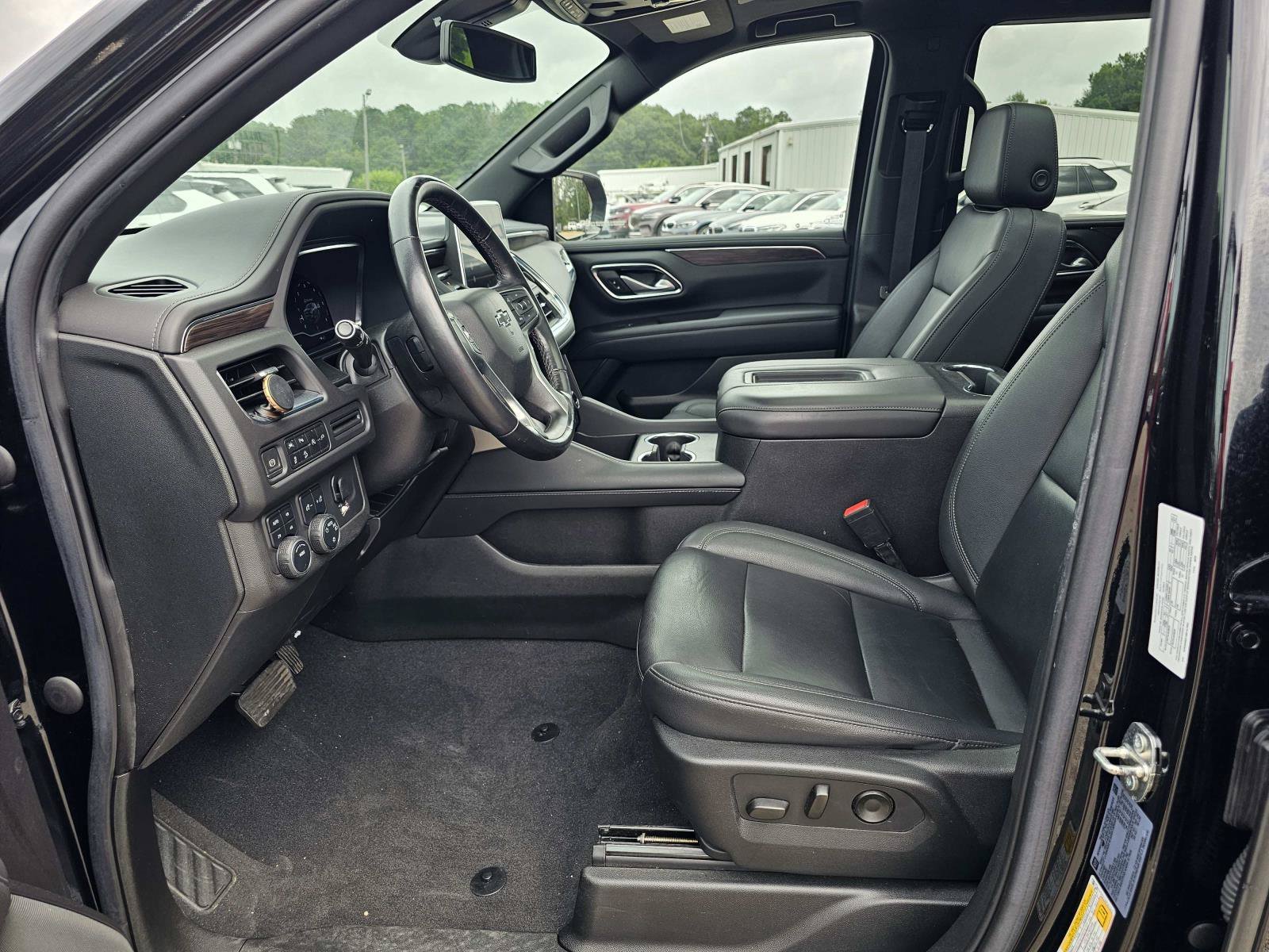 Used 2022 Black Chevrolet Z71 image 16